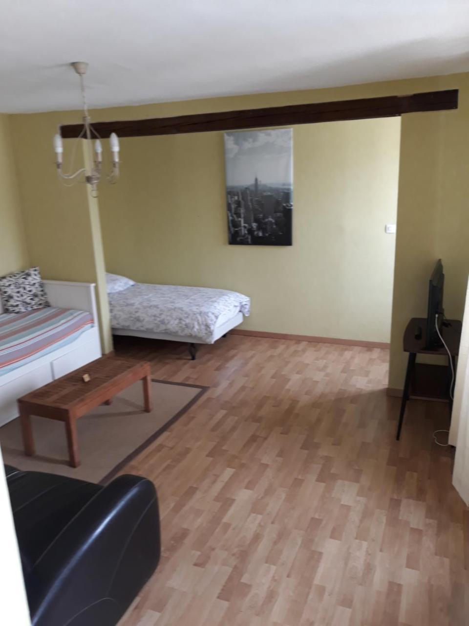 Hotel De La Gare Sainte-Gauburge-Sainte-Colombe エクステリア 写真