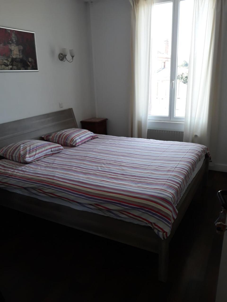 Hotel De La Gare Sainte-Gauburge-Sainte-Colombe エクステリア 写真